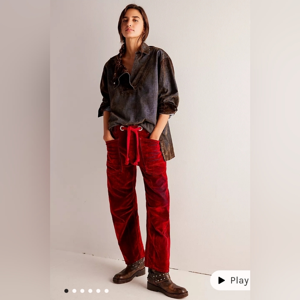 ‼️ISO Free People flocked moxie jeans‼️